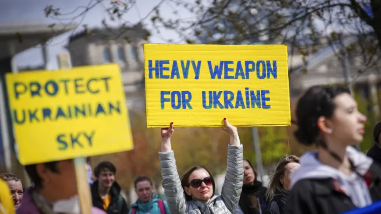 Poznati Nijemci traže da se ne &scaron;alje te&scaron;ko oružje u Ukrajinu: 'Putin ne smije dobiti razlog za &scaron;iri rat'