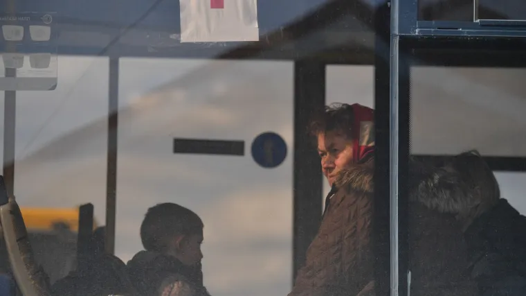 Civili se pod okriljem UN-a evakuiraju iz Azovstala: 50 njih stiglo u prihvatni centar pod ruskom kontrolom