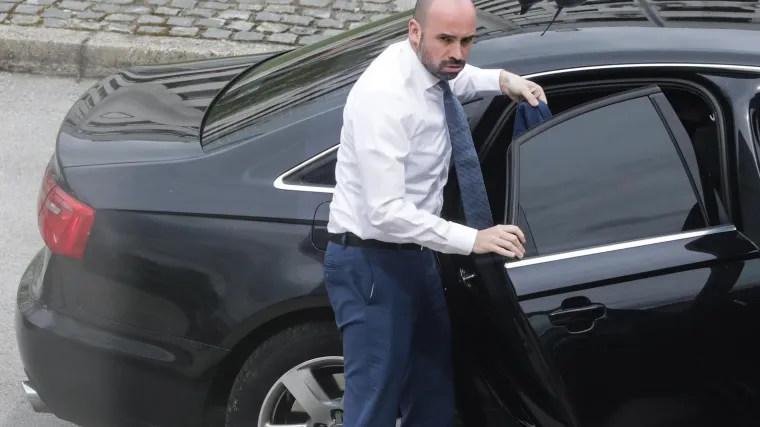 Ministar Paladina kažnjen s 2000 kn zbog grafita na zgradi:  'Poslali smo osam upozorenja...'