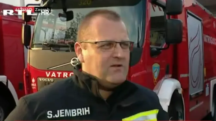 Zbog požara u Palmotićevoj zapovijednik JVP Zagreb upozorava: 'Punjače uvijek iskopčajte iz struje' nakon punjenja'