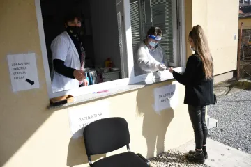 Stožer: Imamo 549 novih slučajeva zaraze, umrlo petero ljudi