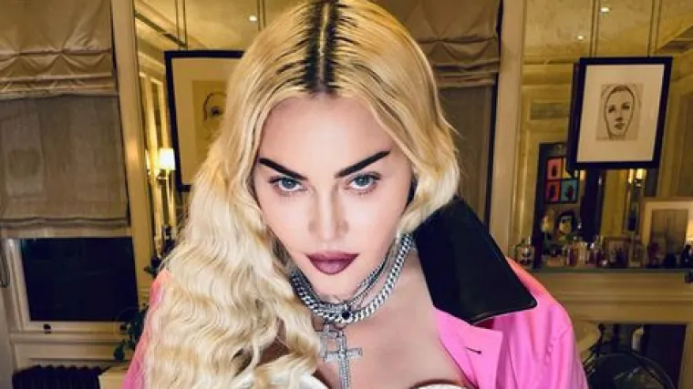 Madonna poslala bizarnu poruku Papi: 'Ja sam dobra katolkinja. Kunem se!'