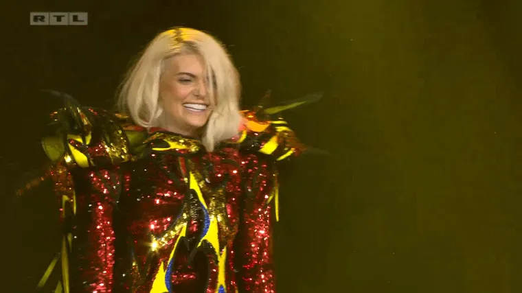 Poslušajte  još jednom njen glas! Ella Dvornik: 'Dance With Somebody'