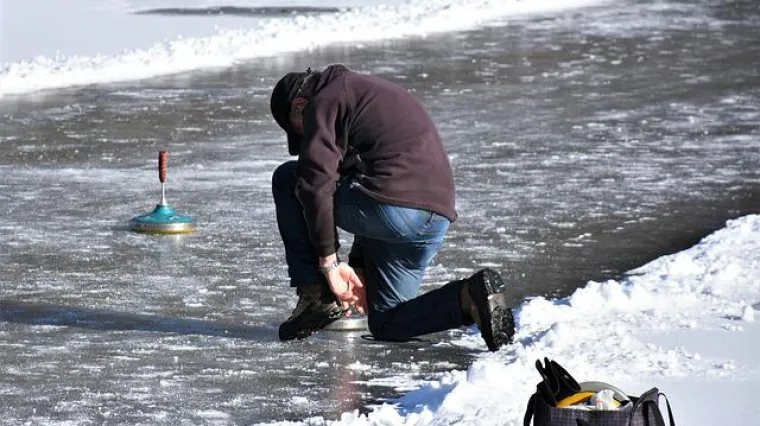 Koja su pravila boćanja na ledu?