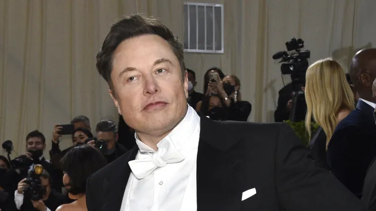 Musk svoju ponudu za kupovinu Twittera stavio na čekanje, istaknuo je dva problema