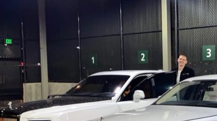 Jokićev auto čista je perverzija, pogledajte kakvu zvijer vozi najbolji ko&scaron;arka&scaron; na svijetu