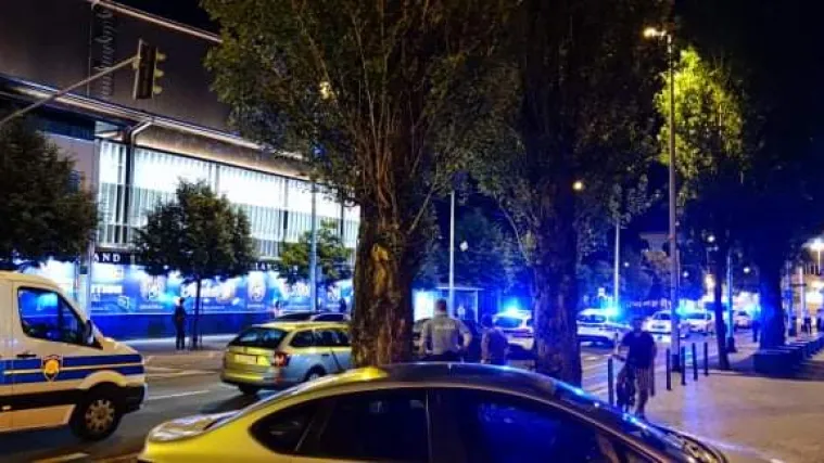 FOTO Dvadesetak policijskih vozila ispred Cibone: Snimljen sukob navijača