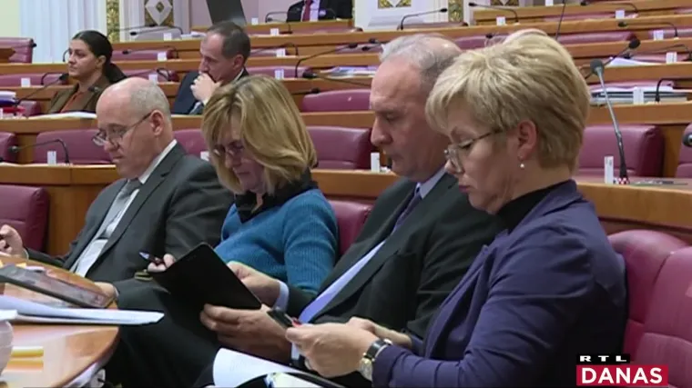 Provjerili smo kako bi hrvatski političari reagirali da njihova službena komunikacija postane javna