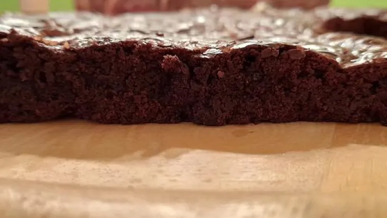 Klasični brownies čokoladni desert s kojim ne možete pogrije&scaron;iti