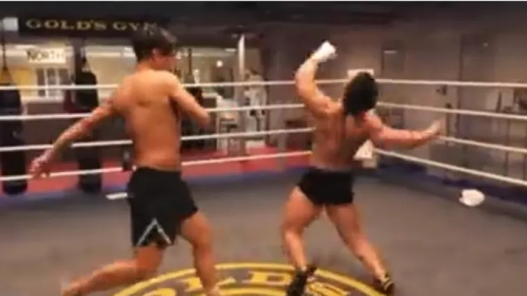 Bodybuilder izazvao kickboksača. Nije se dobro proveo, vri&scaron;tao je mi&scaron;ićavi kao malo dijete