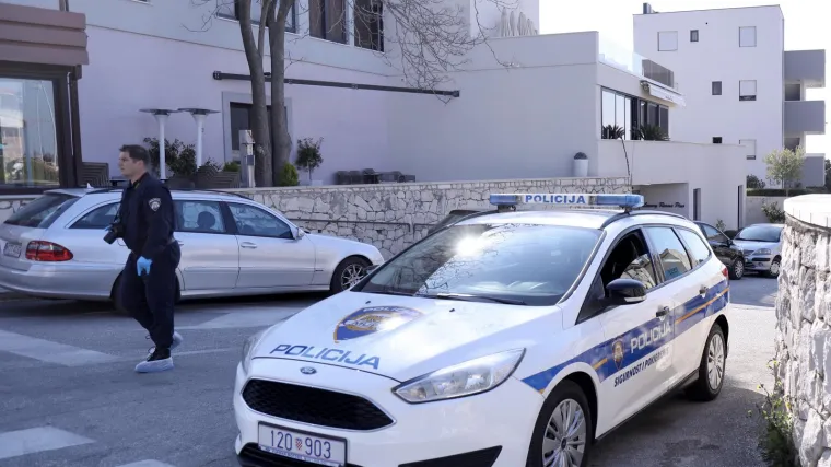 Mu&scaron;karac poginuo na Cresu: Sletio s ceste nakon &scaron;to mu je pred motocikl istrčao jelen