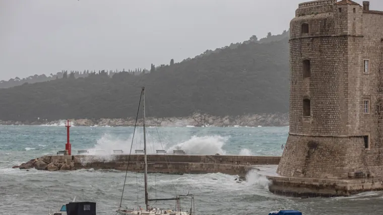 Danas toplo i vruće, no već za vikend stiže neugodna i prilično žestoka promjena: Upozorenje stiže i od Meteoalarma