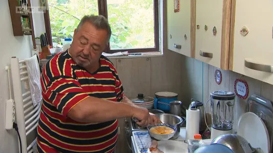 Branko pripremio djevojkama ukusan doručak