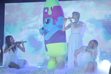 Slatkač se vratio svojim korijenima i zapjevao 'Heaven' Bryana Adamsa