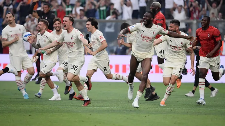 Milan je novi prvak Italije nakon gotovo 11 godina čekanja: Peri&scaron;ić postigao možda i posljednji gol za Inter