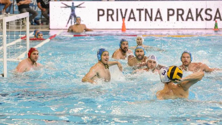 Vaterpolisti dubrovačkog Juga novi su prvaci Hrvatske. Zaključili su seriju s Jadranom uz podosta drame