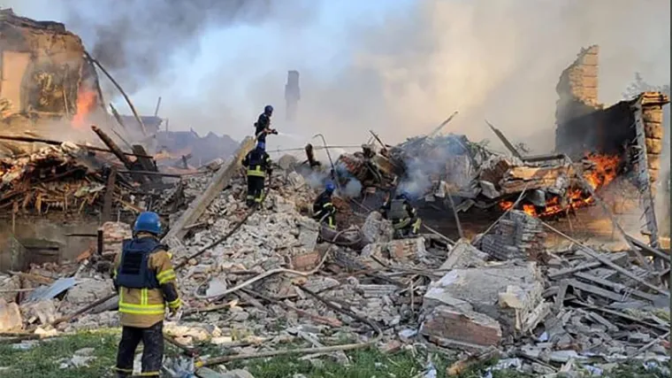 Zelenskij traži jo&scaron; oružja; Rusi sutra otvaraju koridor za strane brodove iz Mariupolja; Rusi sve bliže zauzimanju jo&scaron; jednog grada u Donjecku