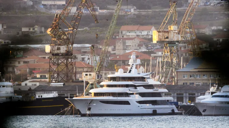 Europska komisija predložila promjene oko oduzimanja imovine ruskih oligarha. Predviđa se i prodaja