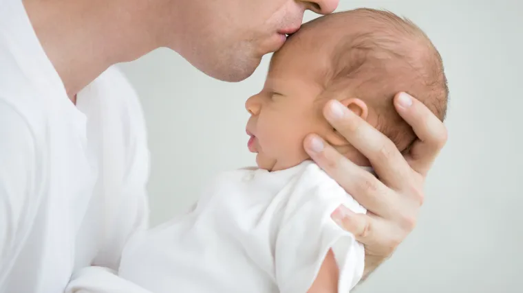 Uvodi se očinski dopust u Hrvatskoj. U potpunosti ga podmiruje država u očevoj punoj plaći