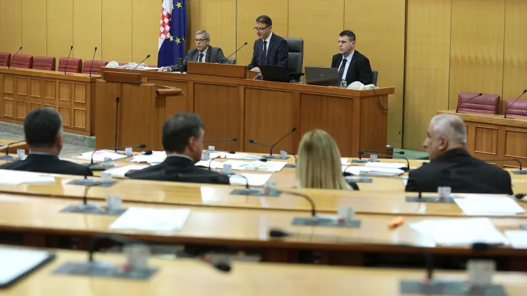 Zastupnici usvojili rebalans državnog proračuna, imenovali Tomislava Ćorića viceguvernerom HNB-a sa 76 glasova za i 41 protiv