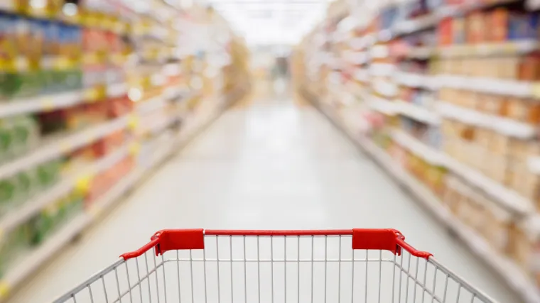 Kako danas rade trgovine: Pojedini dućani radit će skraćeno, ali i neki &scaron;oping centri. Donosimo popis