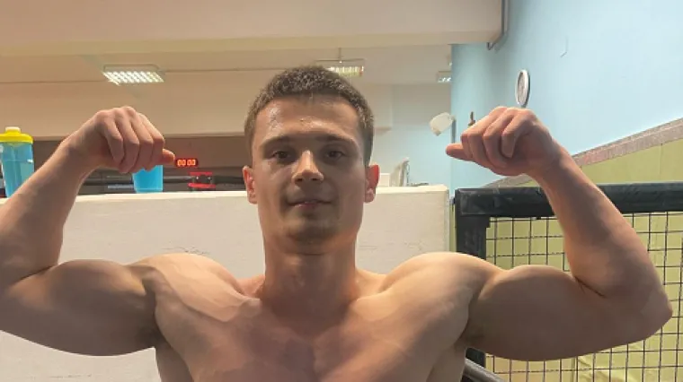 Jeste li ga ovako zami&scaron;ljali? Cro Copov sin izgleda ba&scaron; kao i on, pravi je stroj