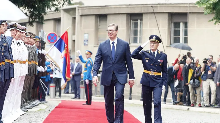 Vučić prisegnuo za drugi mandat. 'Danas Srbija nikome ne bi bila lak plijen'. Ima poruku i za Zagreb