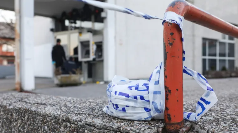 U Zagrebu raznesen bankomat, policija iza&scaron;la na teren