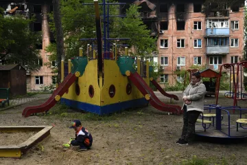 Stoti je dan rata u Ukrajini. Poru&scaron;eni i razoreni gradovi i dalje vrve ljudima, čekaju pomoć