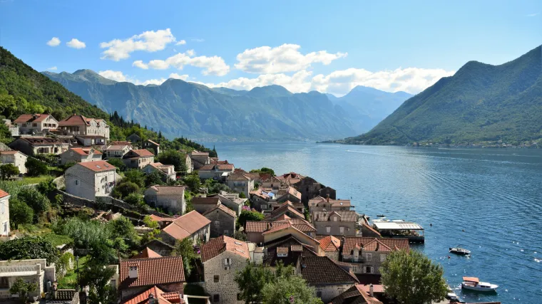 Rusi bježe na Jadran: 'Roditelji zadnjim novcem kupuju svojoj djeci karte'