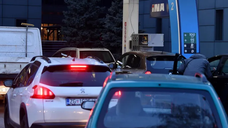 Cijene goriva drastično rastu od idućeg tjedna. Jedna vrsta poskupljuje za čak 90 lipa po litri!