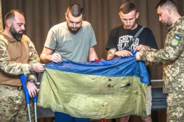 Zastava koja je vijorila nad čeličanom u Mariupolju predana Nacionalnom muzeju. 'Simbol nepobjedivosti'