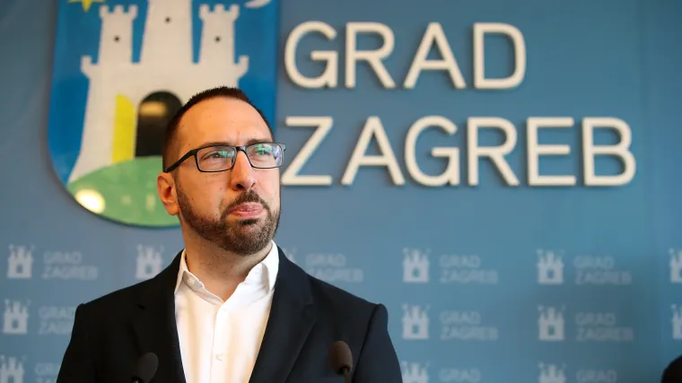 Zagrebačka oporba o godini Toma&scaron;evića: 'Boji se kositi travu da iz nje ne ispadnu kosturi iz ormara'
