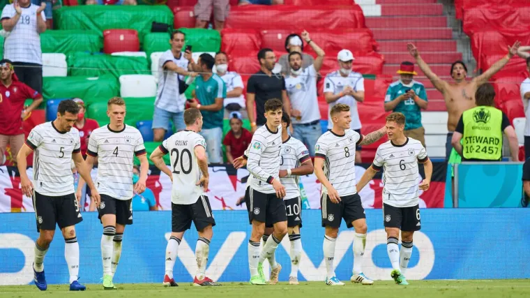 Njemački reprezentativci danas će protiv Engleske nastupati u ženskim dresovima: 'Hoće li im bolje stajati nego nama'