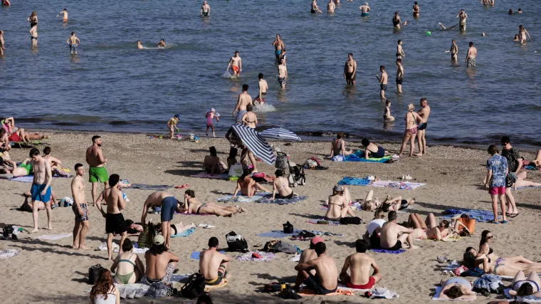 Strava na Bačvicama! U turiste uperili pištolj i od njih tražili novac