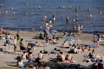 Strava na Bačvicama! U turiste uperili pištolj i od njih tražili novac