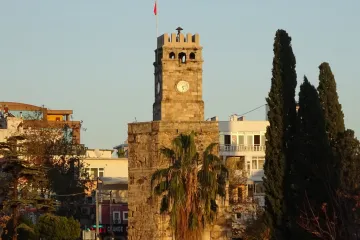 Tek sad otkrili da su im jo&scaron; 1988. ukrali sat na antičkom gradskom tornju i zamijenili ga plastičnim