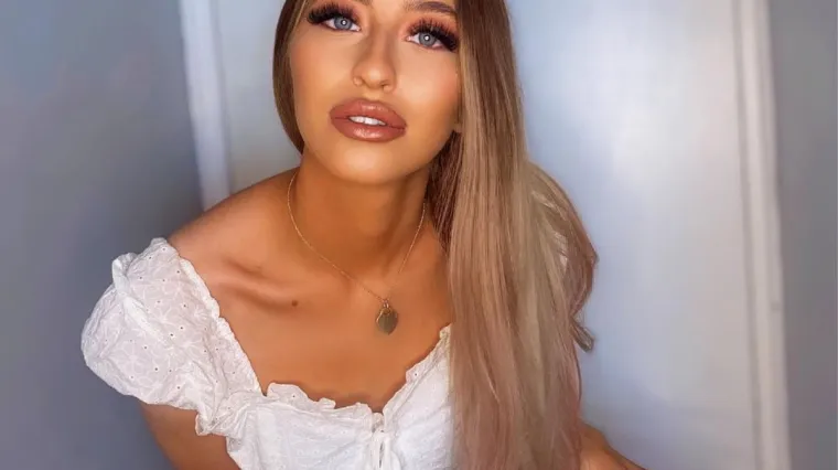 Dnevno joj se javlja i do 200 djevojaka: Dečki, ako joj i va&scaron;a cura &scaron;alje porukice, znajte da imate situaciju