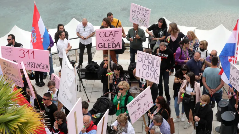 Naguravanje u Mrtva&scaron;koj zavr&scaron;ilo uhićenjima i ozlijeđenima. Župan Komadina o svemu: 'Žao mi je...'