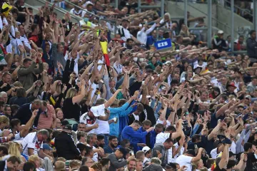 ’15 tisuća mrtvih za sjajnu predstavu': Njemački navijači udarili na FIFA-u tijekom dvoboja s Italijom