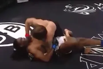 MMA borac nokautirao samog sebe: Sve je napravio dobro osim zavr&scaron;nice koja se zaista ne viđa često