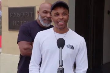 Tračao Tysona, a nije bio svjestan da Čelični Mike cijelo vrijeme stoji kraj njega i sve sluša: Kad se okrenuo nastao je šok