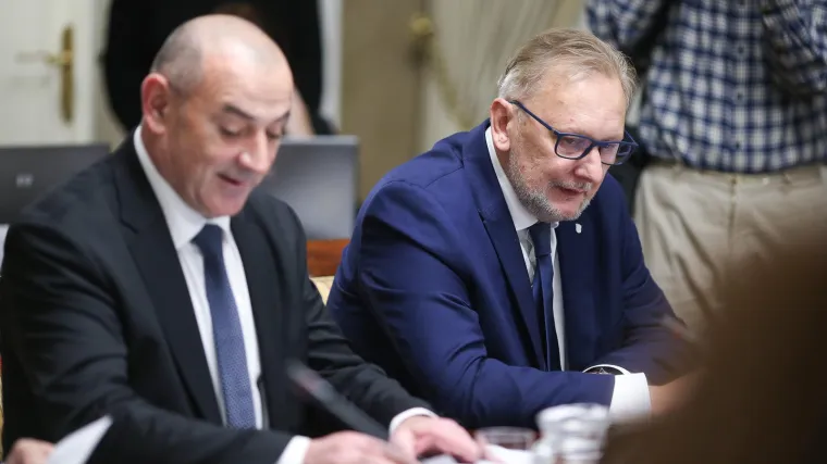 Božinović brani Medveda: 'Nemojmo skromnom čovjeku imputirati ne&scaron;to &scaron;to on sigurno nije'