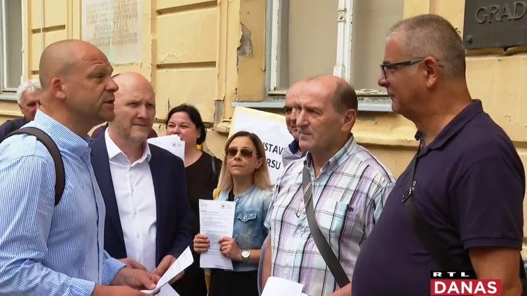 Sindikati Holdinga prosvjedovali zbog otkaza, Gotovac pred Skupštinom: 'U pravu ste, neće dobro završiti...'