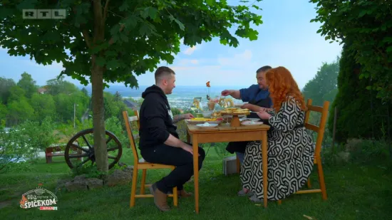 Darko Kontin i Kasandra Draganić uživali su u jelima s roštilja kod Špičeka