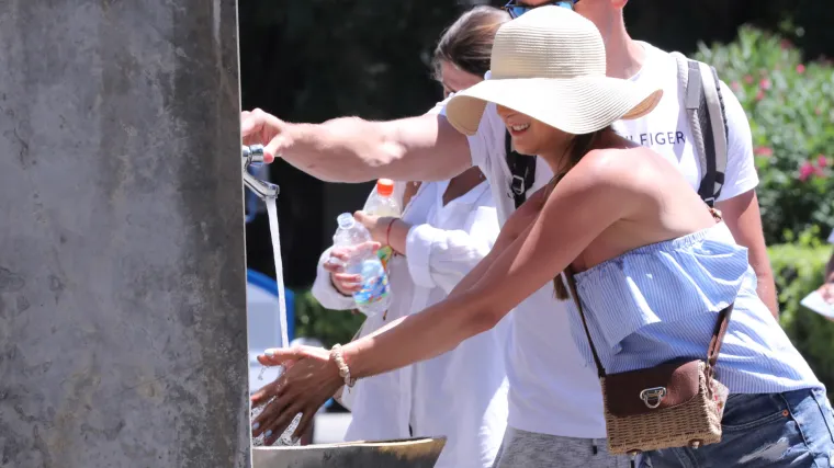 Danas vruće i sparno, a s krajem tjedna stiže nam i toplinski val. Mogući tek kratkotrajni pljuskovi