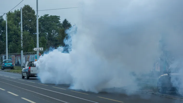 Stiglo je i to doba godine. Osječani kreću u borbu protiv komaraca. Stiže potpora iz zraka i sa zemlje