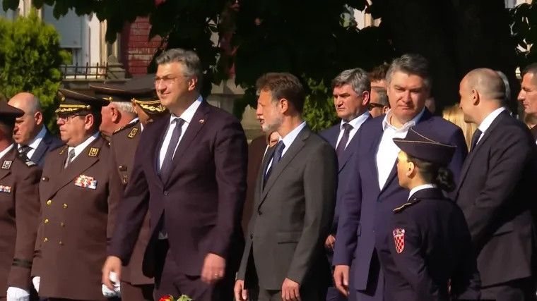 Predsjednik stigao na Dan obrtničke komore, premijer otkazao dolazak. Izbjegnut neugodan susret