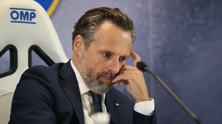 VIDEO Igrači Hajduka u&scaron;li u ulogu novinara: Livaja postavio neugodno pitanje Jakobu&scaron;iću