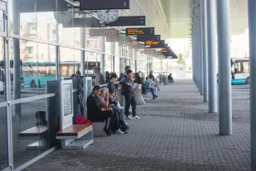 Mladić se više ne smije približiti autobusnom kolodvoru u Osijeku nakon što je pijan posvao i vrijeđao sve, čak i policajce